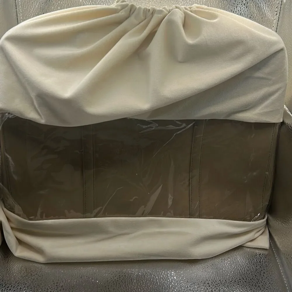 Prada Zip Tope Tote Bag Large Beige Glossy Leather Luxury Summer Coastal Italian